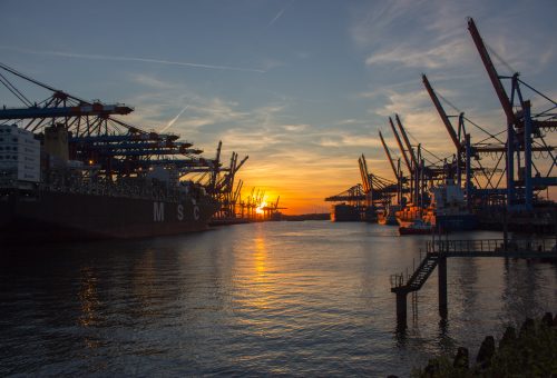 Sonnenuntergang im Hamburger Hafen